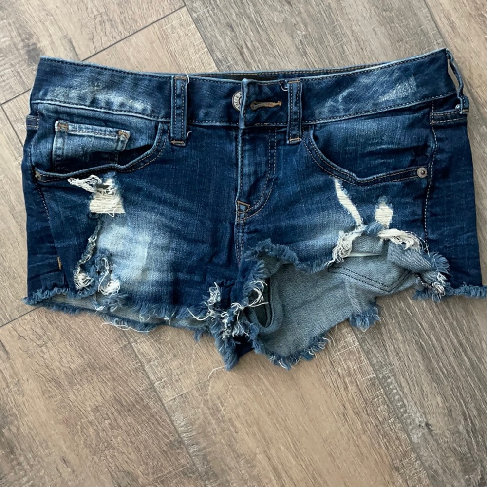 Short shorts